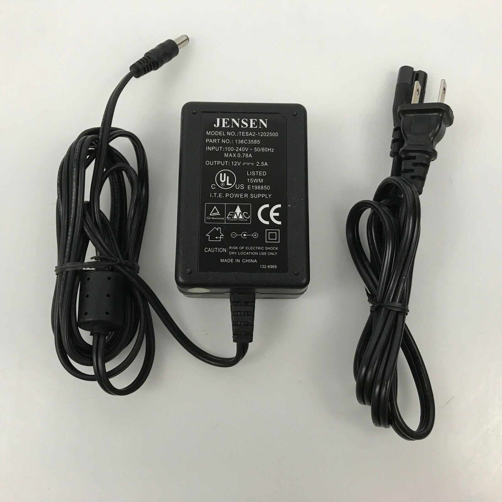 NEW Jensen TESA2-1202500 12V 2.5A 136C3585 AC Power Adapter Supply